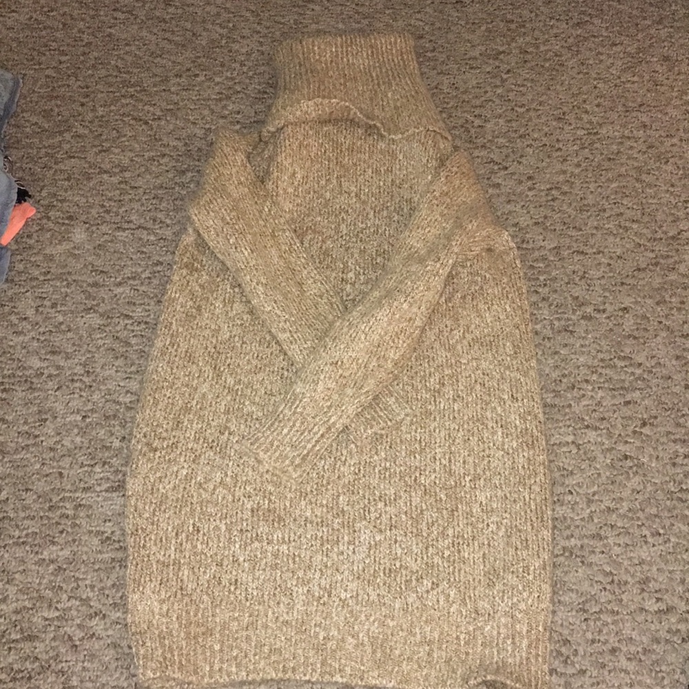 H and M sweater